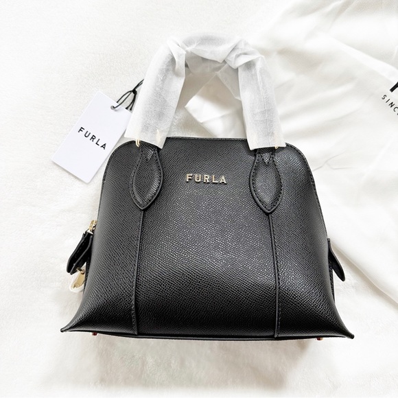 NWT FURLA Vittoria Top Handle Dome Crossbody Bag Black NEW Style WB00539 - Picture 4 of 11